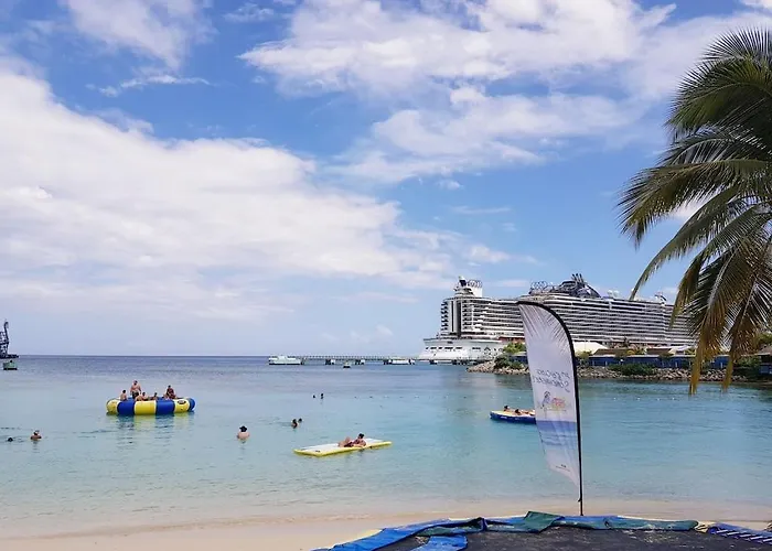 Amazing Location! Walk To Town, & Dinner - Payment Required To Reserve * Ocho Ríos