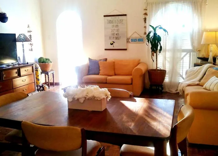 Amazing Location! Walk To Town, & Dinner - Payment Required To Reserve